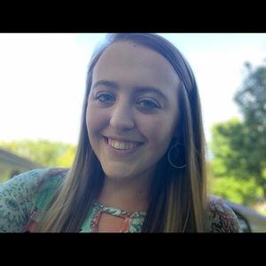 Meet your Posher, Karlie